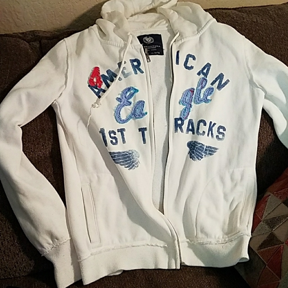 White zip up American eagle jacket
